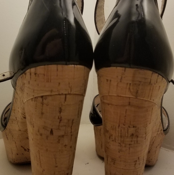 Michael Kors Plarform Sandals - Picture 5 of 5